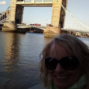 Meet your Posher, Jeanne